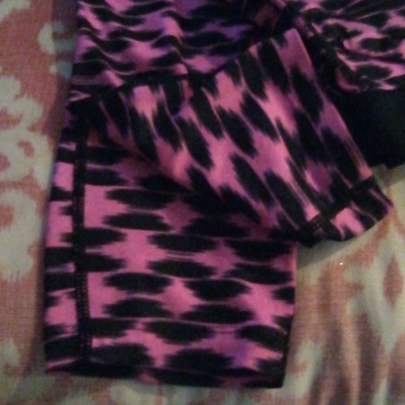 Ladies Nike Athletic Pants - Picture 4 of 6